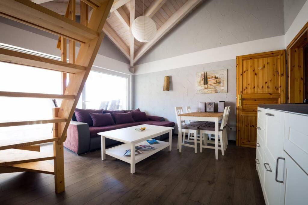 Relax Comfy Cozy Apartment